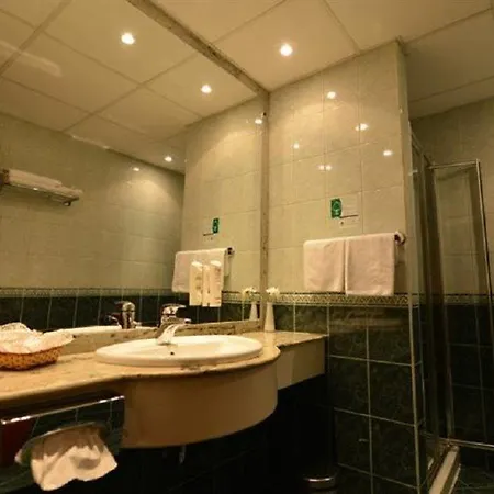 Hotell Turist - Center 4*